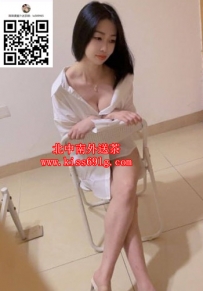 【高雄】— 小涵｜166/C/22歲 👩⚕️ 護理系畢業／有制服、會舔、很騷 💋 床上會說「
