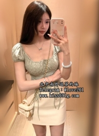 秋天 162/C/25歲 #高雄 臉蛋瓜子臉~ 脣紅齒白的   然後身材苗條 長髮飄飄  最關鍵的是