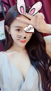 最近才結婚的  人妻魅力十足  他很寂寞 需要你的溫暖 服...