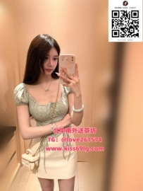 周甜 163/C/24歲 #雙北 辣台妹 臉蛋漂亮   很敏感 口技好 床上功力十足很會搖  尺度大
