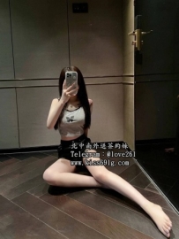玲恩 163/C/22歲 #臺中 腿控熱推正妹 滑嫩白皙   修長美腿 高挑勻稱 個性活潑外向 好