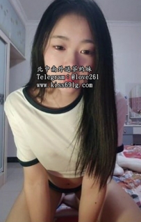佳佳160/C/20歲 很騷 在校學生 缺錢下海  清純小芝麻 奶頭粉...